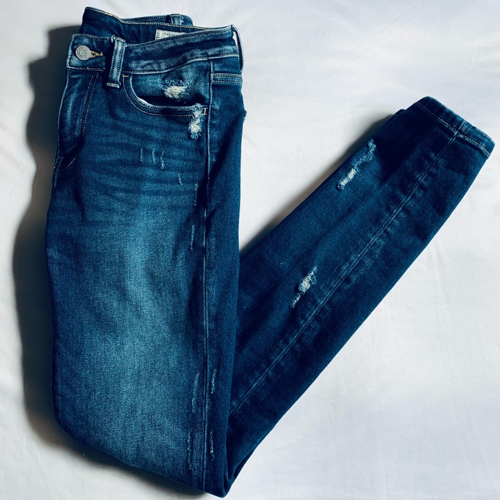 Buckle Mid-Rise Skinny Stretch Jean